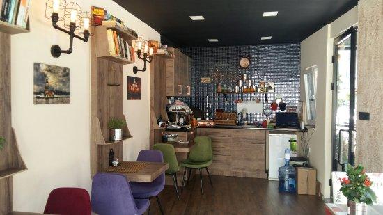 Archive Cafe & Winehouse